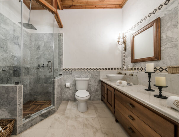 enriquez-baño